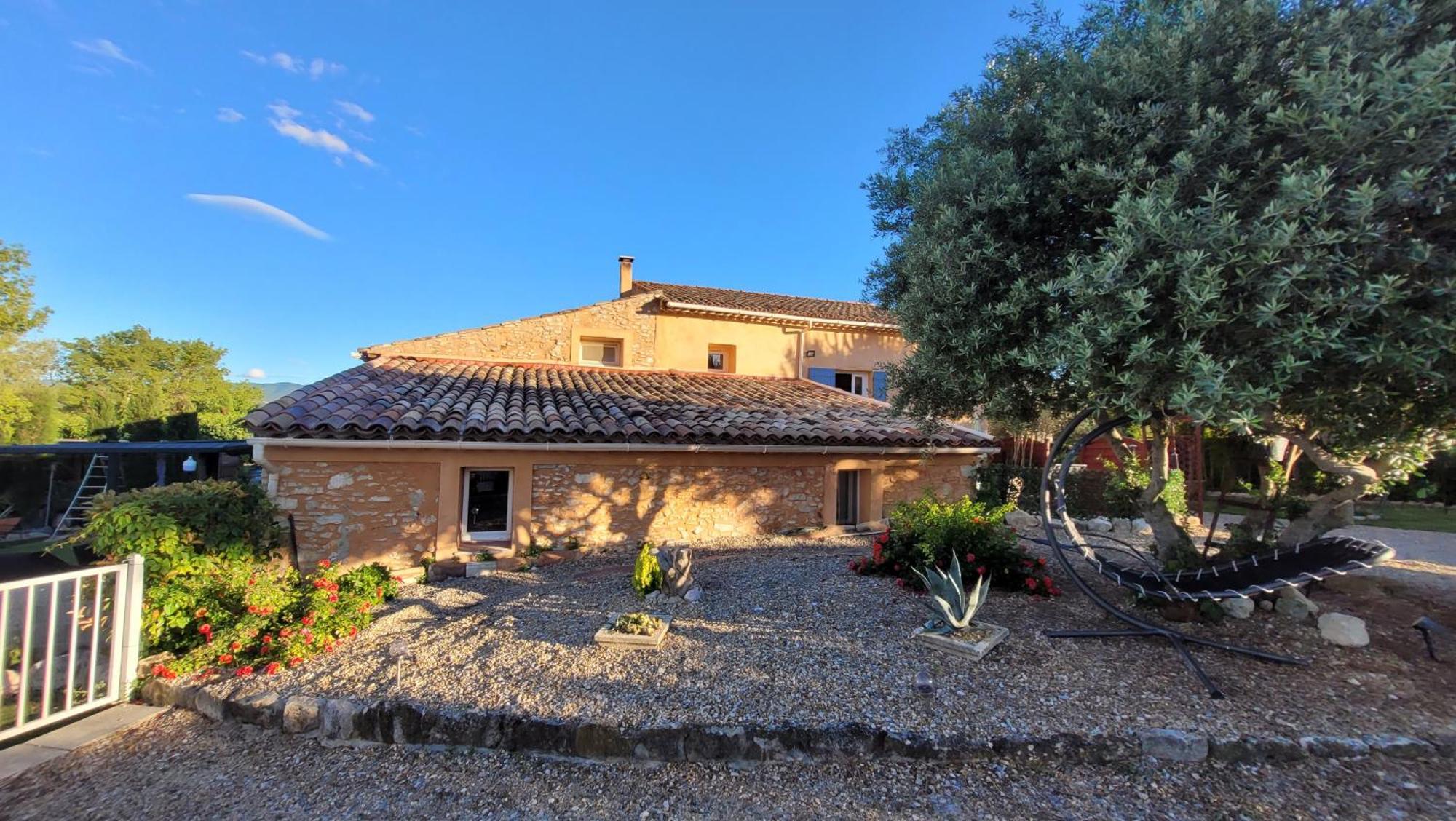 Location Avec Piscine Luberon Artemiss Holiday home *