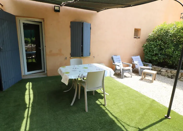 Location Gite Avec Piscine Luberon Artemiss